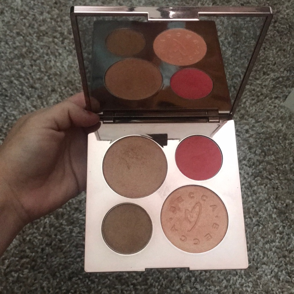 Becca x Chrissy Teigen glow face palette
